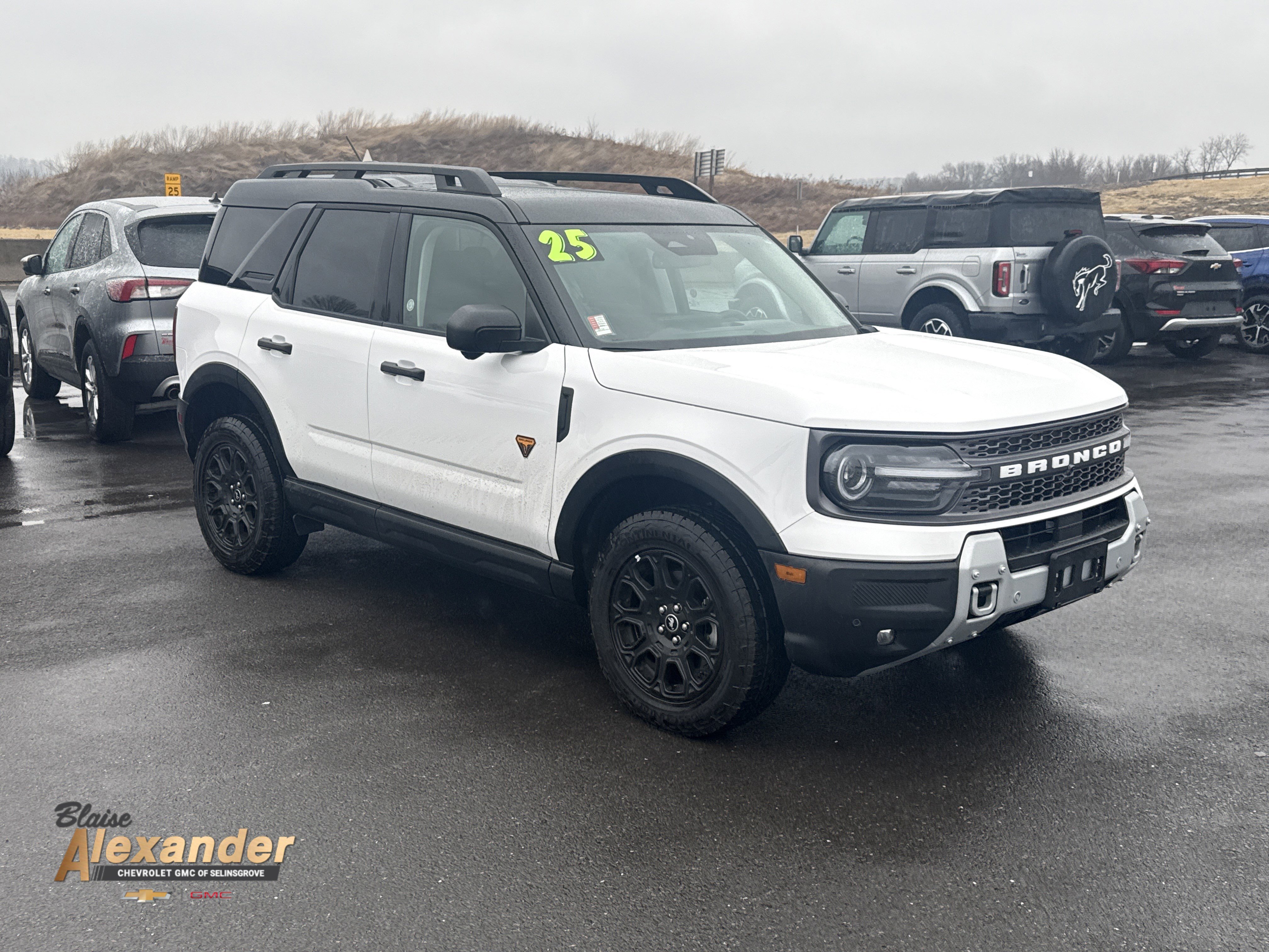 Used 2025 Ford Bronco Sport Badlands image 1