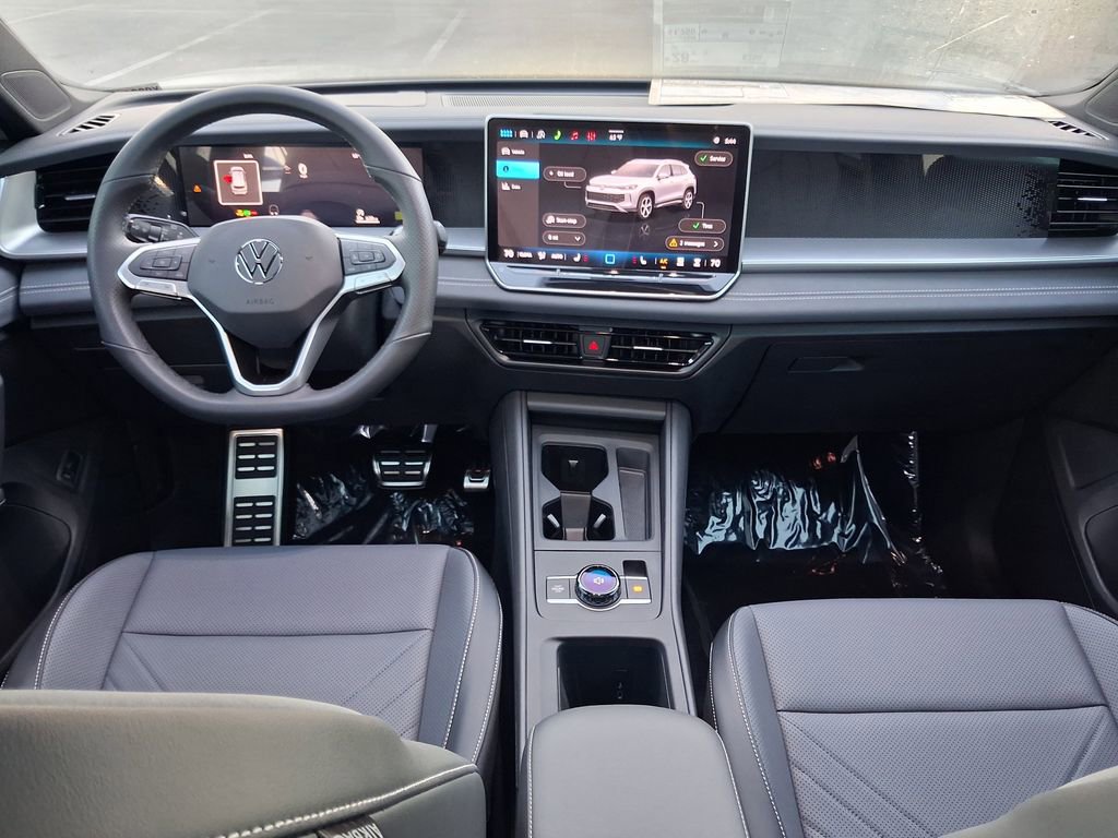 New 2026 Volkswagen Tiguan SE R-Line FWD image 6