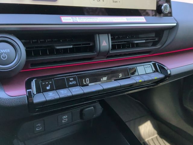 New 2026 Toyota Prius Plug-In Hybrid FWD image 23