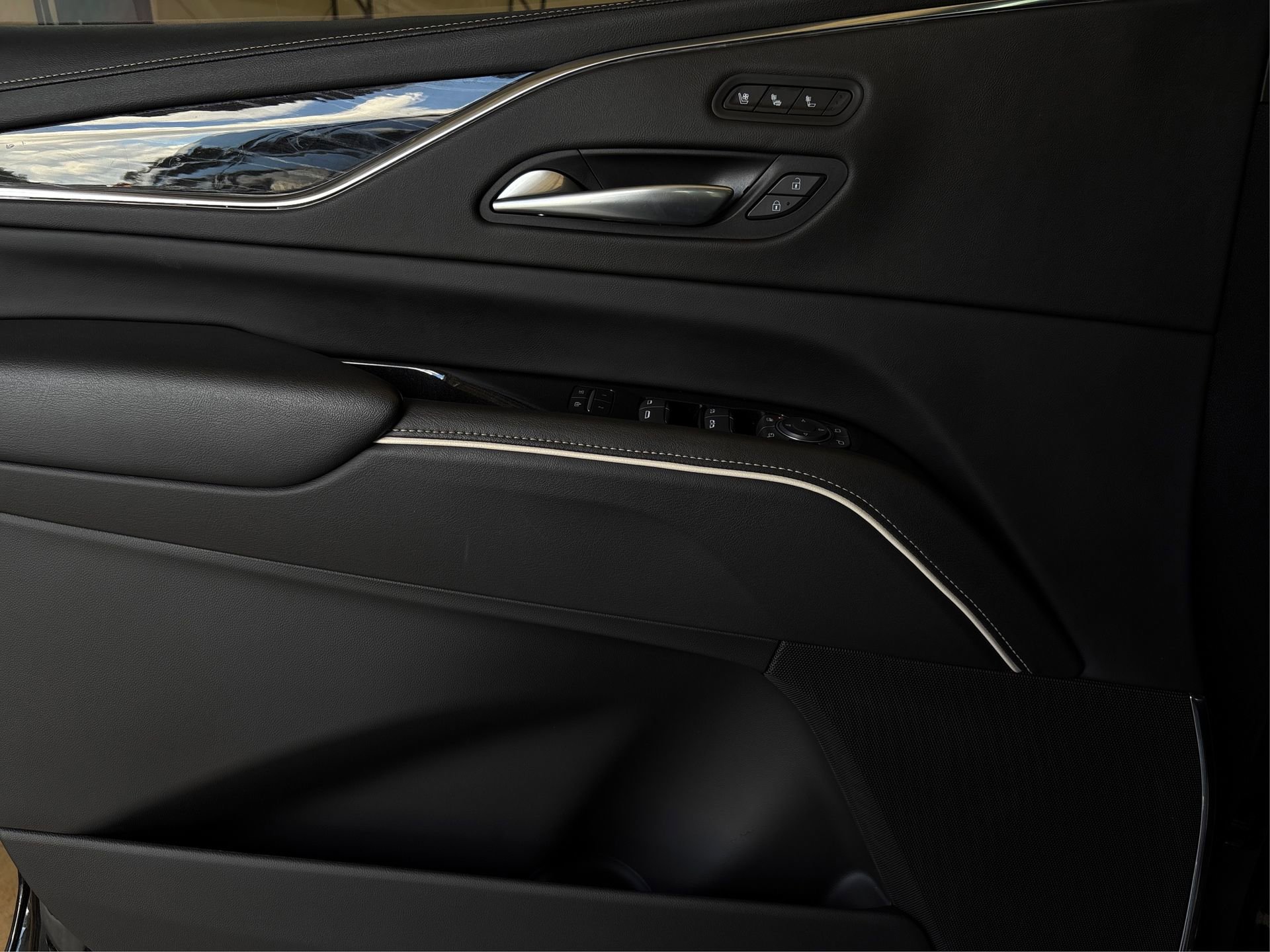 Certified 2023 Cadillac Escalade Sport image 22