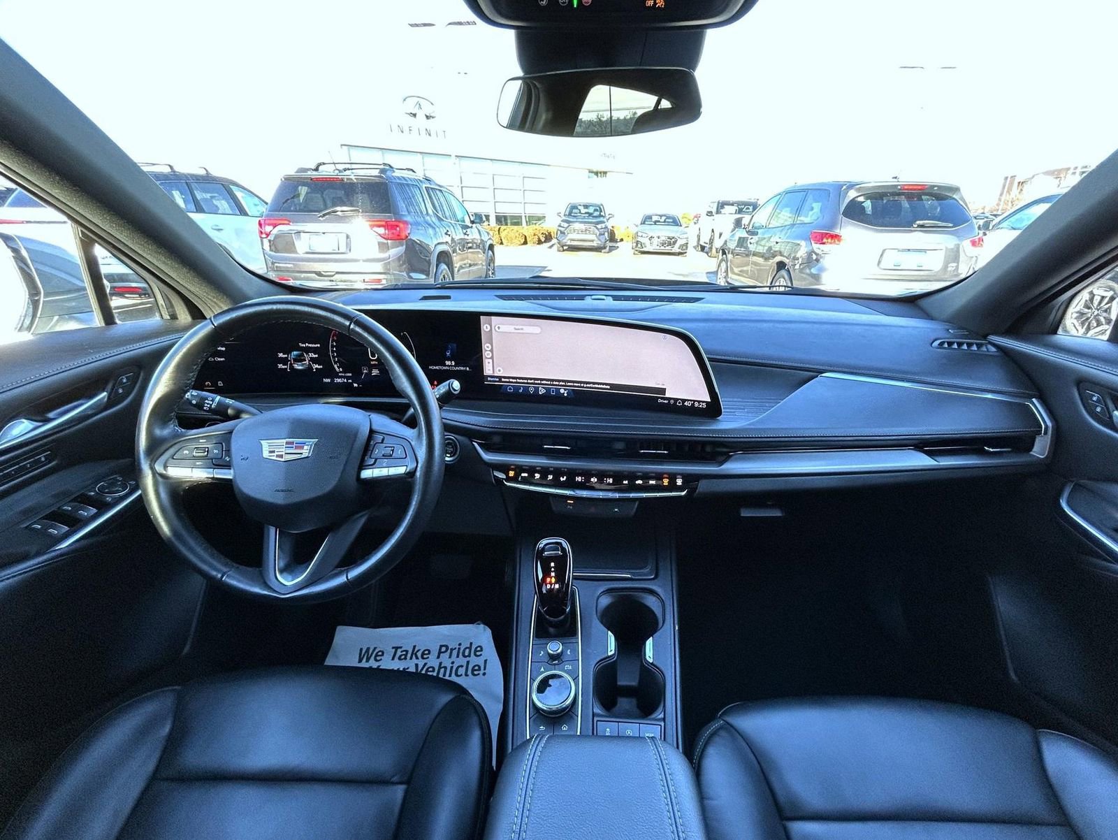 Used 2024 Cadillac XT4 Premium Luxury image 12