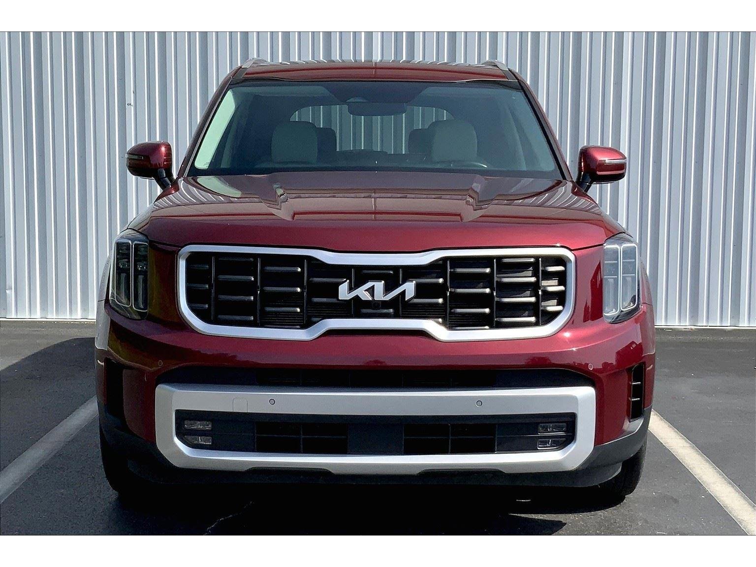 Used 2023 Kia Telluride SX image 3