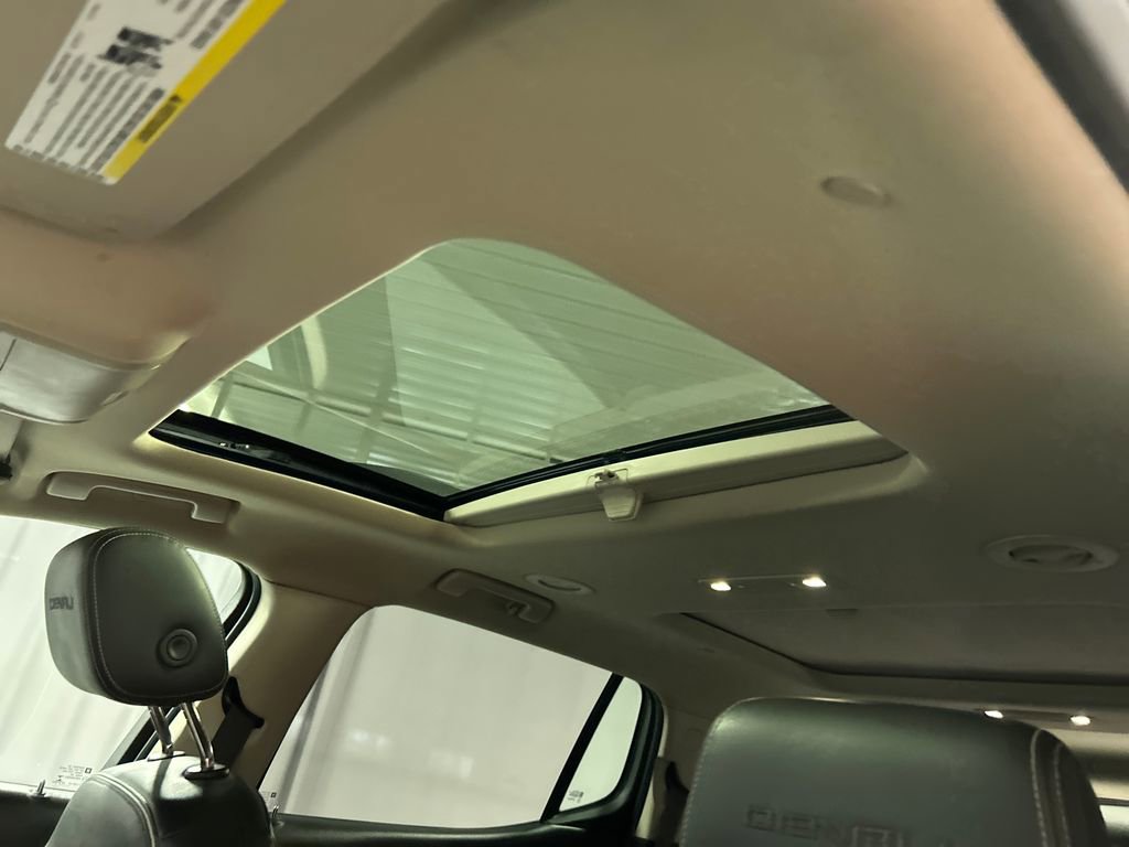 Used 2017 GMC Acadia Denali w/ Technology Package image 21