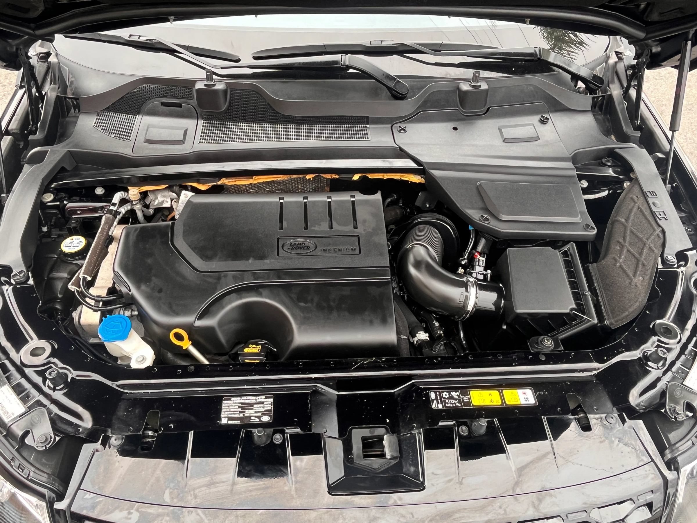 Used 2019 Land Rover Discovery Sport SE AWD/4WD image 22