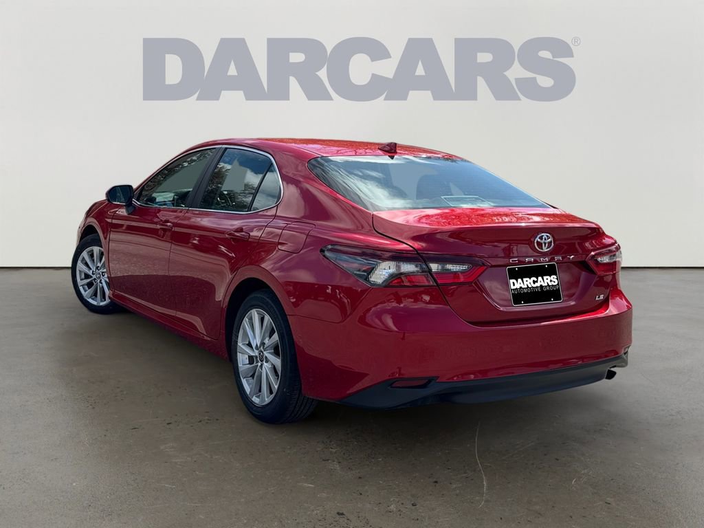 Used 2024 Toyota Camry LE image 5