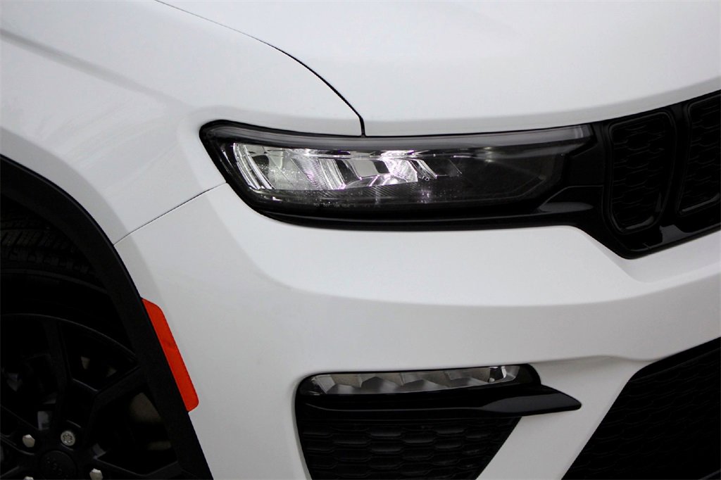 New 2025 Jeep Grand Cherokee Limited w/ MOPAR Finishing Package image 2