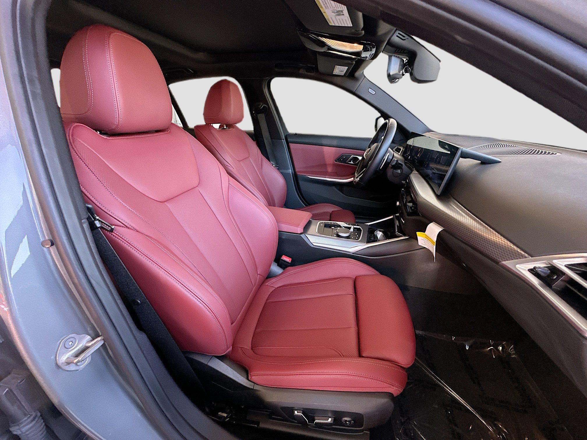 Certified 2025 BMW 330i Sedan w/ M Sport Package RWD image 29