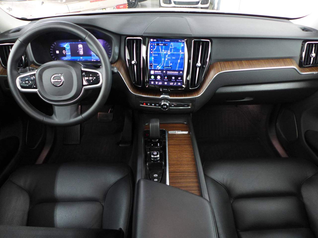 Used 2023 Volvo XC60 B5 Plus w/ Climate Package AWD/4WD image 15