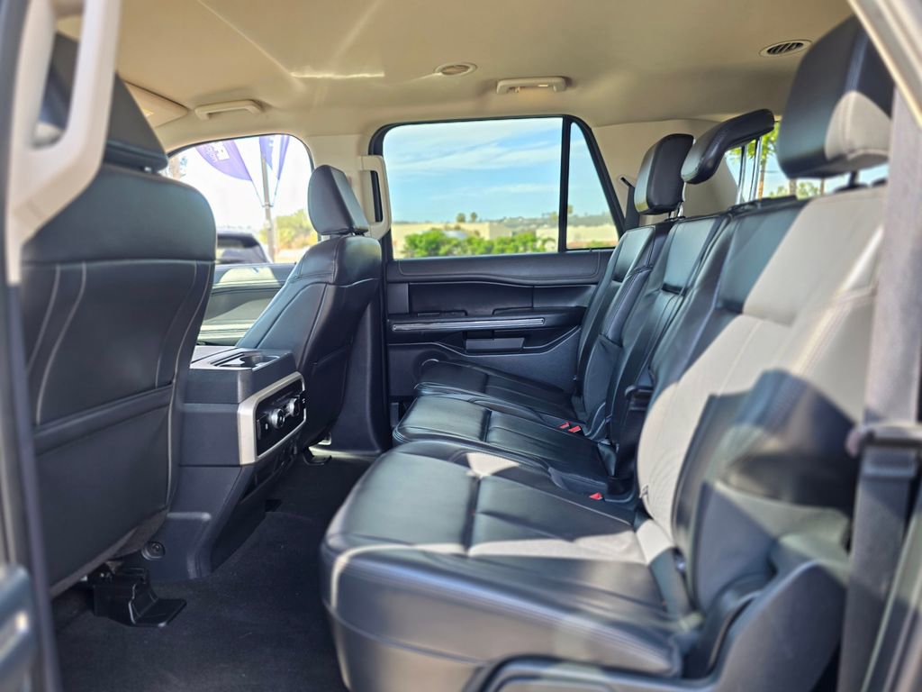 Used 2024 Ford Expedition Max XLT image 15