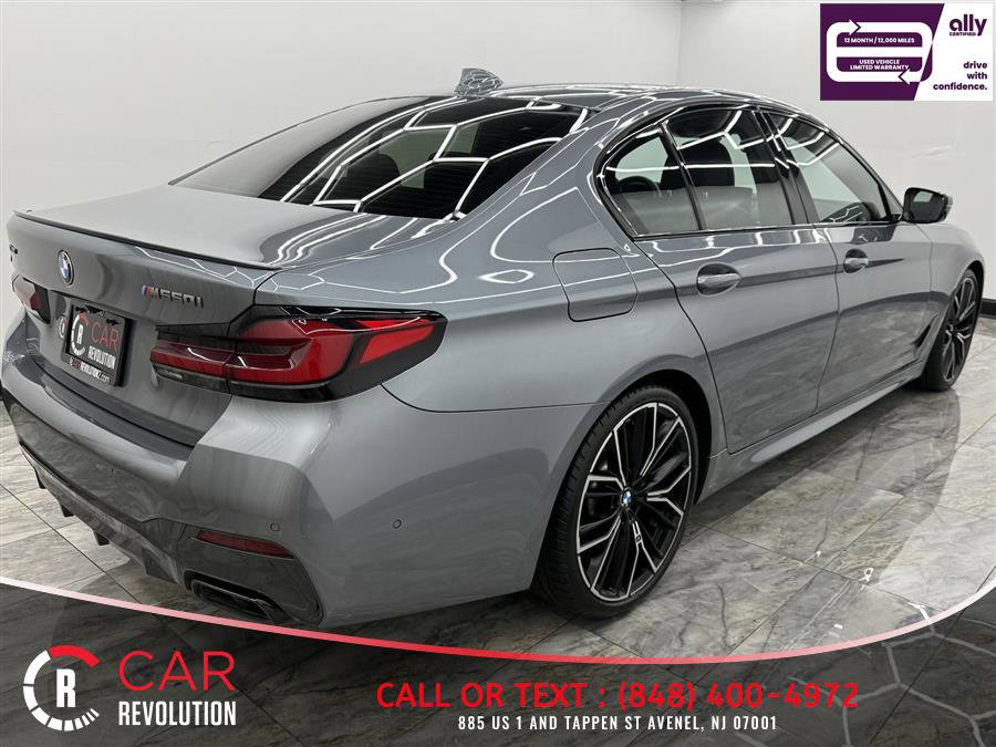 Used 2022 BMW M550i xDrive image 7