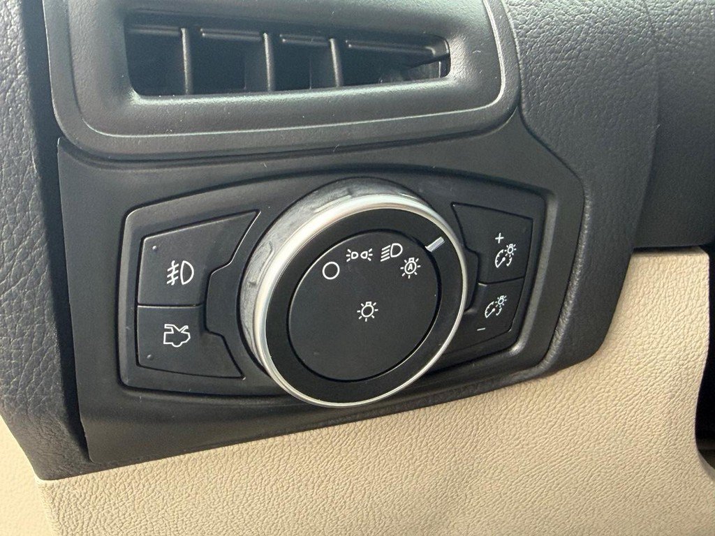 Used 2017 Ford Focus SE FWD image 33