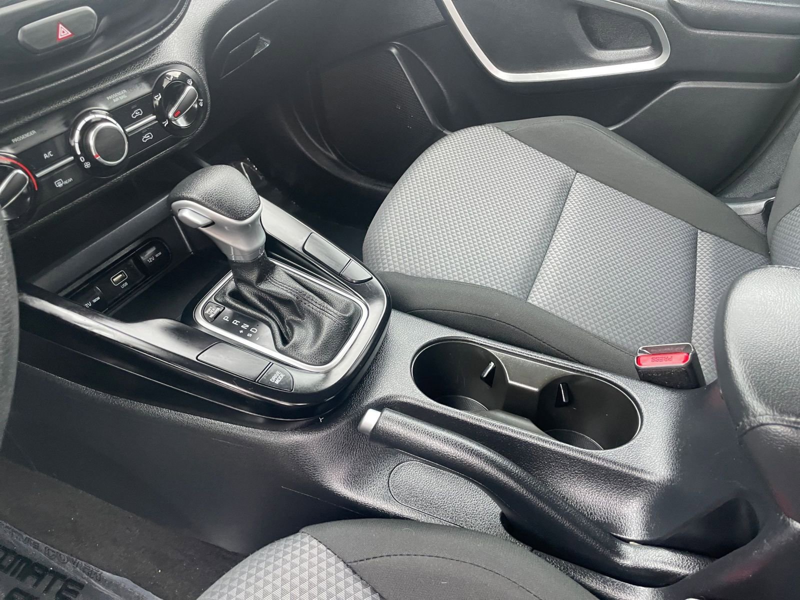 Used 2025 Kia Soul LX w/ LX Technology Package image 41