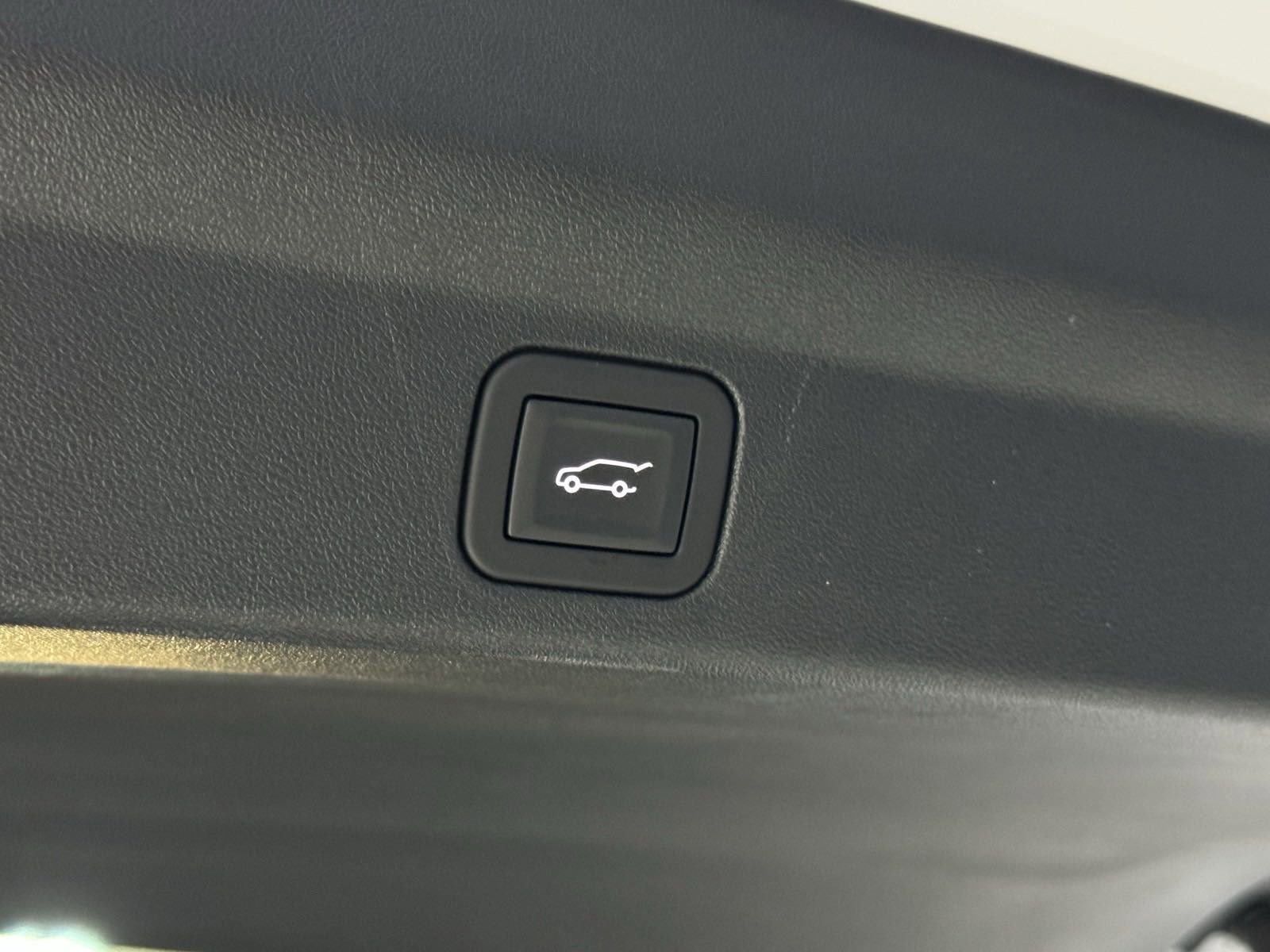 New 2025 Cadillac Escalade IQ Luxury 2 image 54