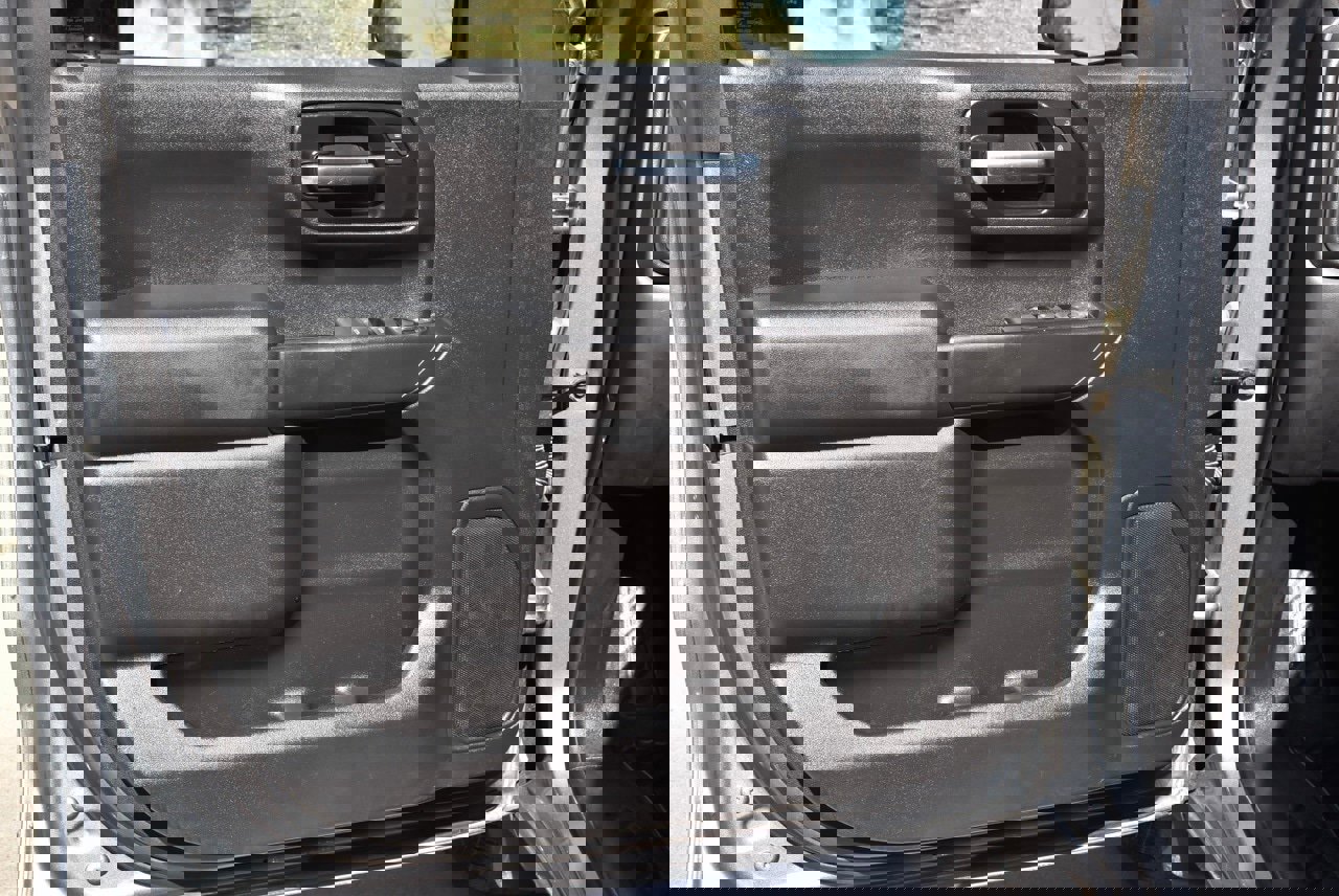 Used 2020 Chevrolet Silverado 1500 Custom w/ Custom Value Package image 31