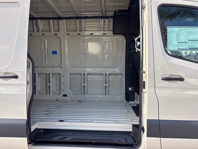 New 2026 Mercedes-Benz Sprinter 2500 image 28