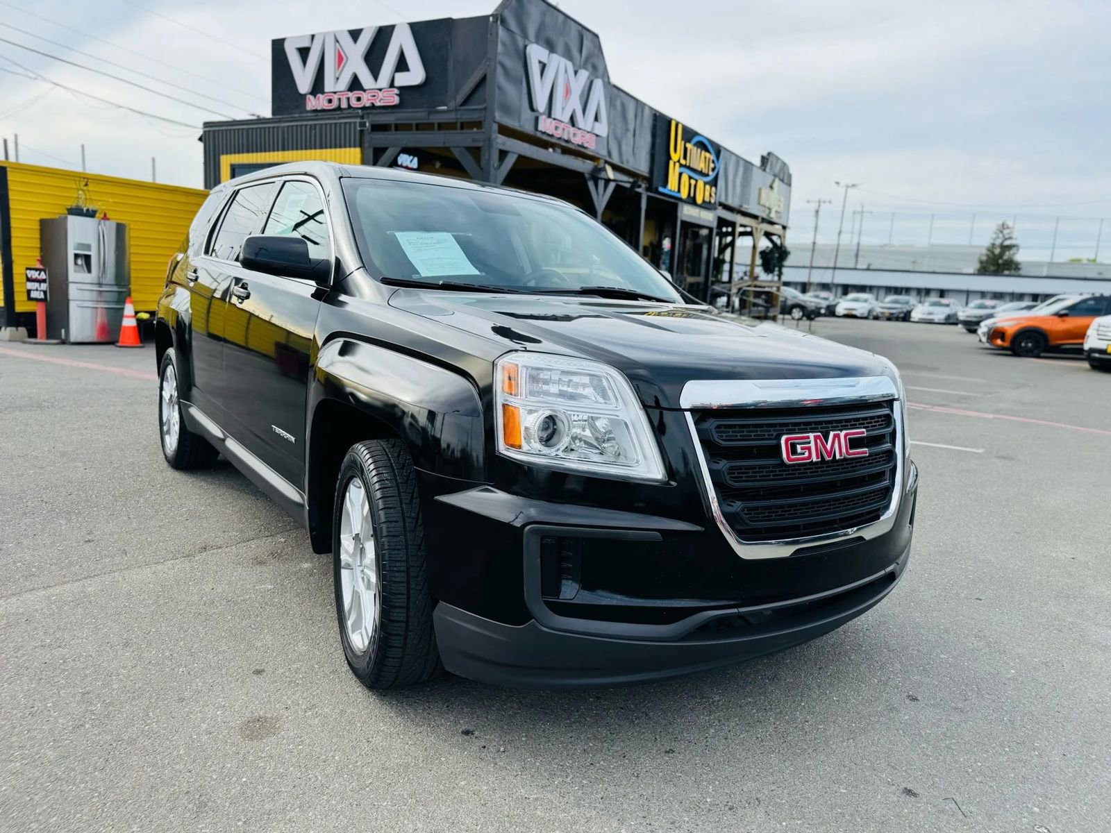 Used 2017 GMC Terrain SLE image 3