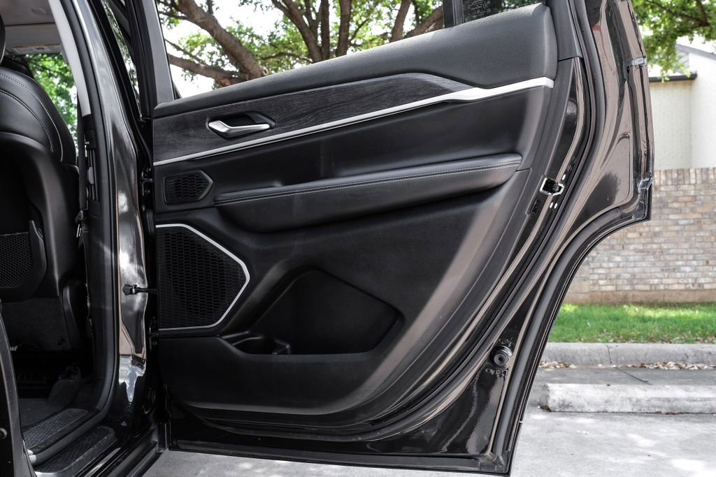 Used 2022 Jeep Grand Cherokee L Limited RWD image 58