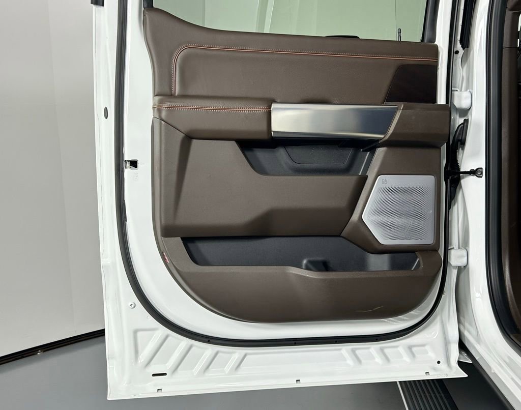 Used 2025 Ford F450 King Ranch w/ Chrome Package image 17