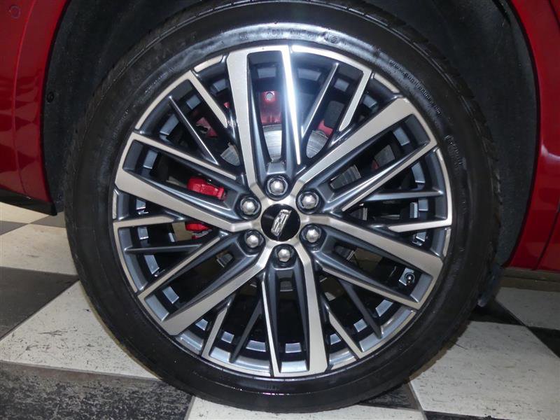 Used 2022 Cadillac XT6 Sport w/ Platinum Package image 38