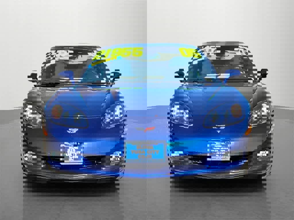 Used 2005 Chevrolet Corvette Coupe w/ Preferred Equipment Group image 2