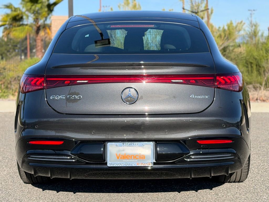 Used 2025 Mercedes-Benz EQS 580 4MATIC Sedan image 9