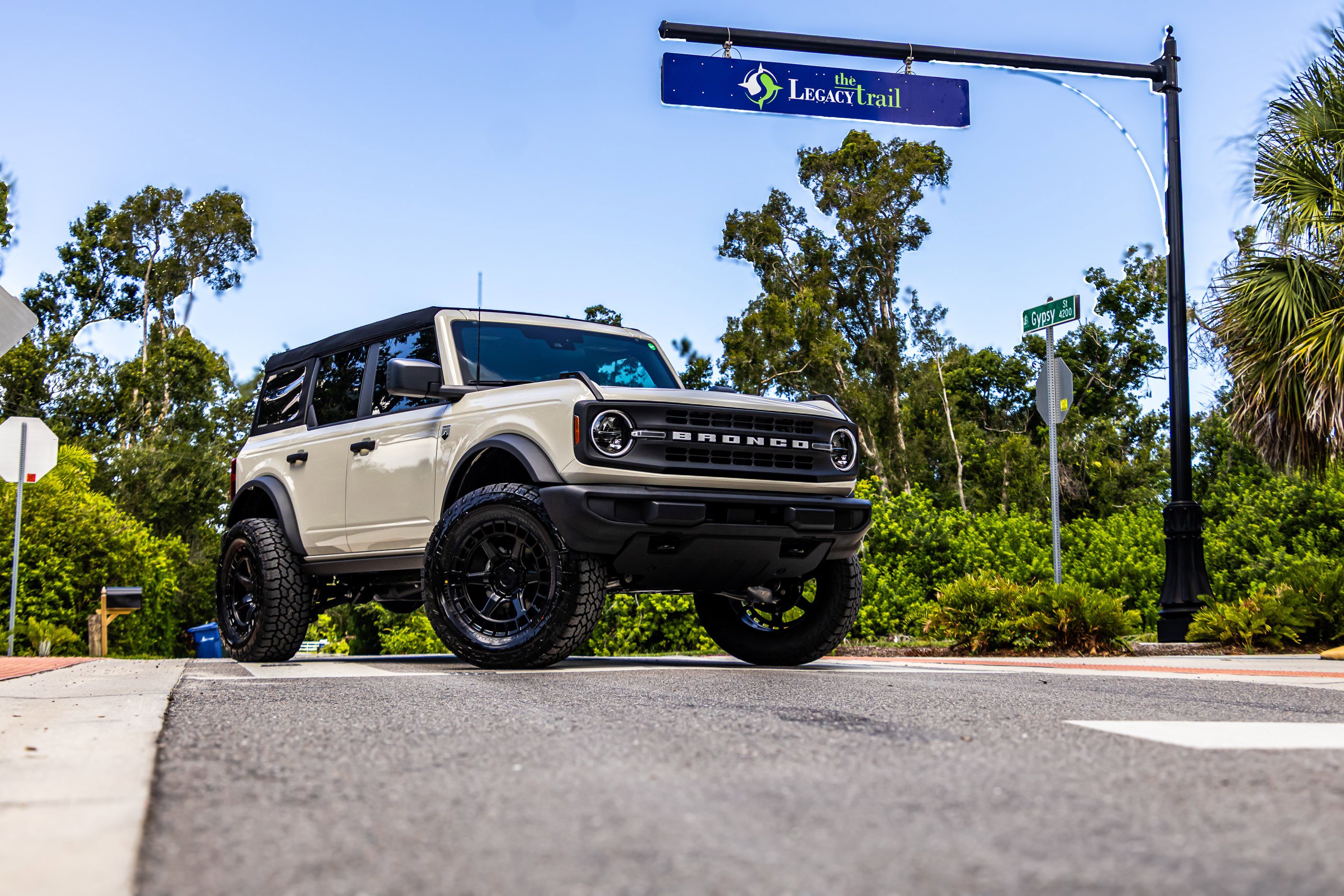 New 2025 Ford Bronco Big Bend image 24