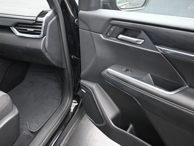 Used 2025 GMC Acadia Elevation FWD image 27