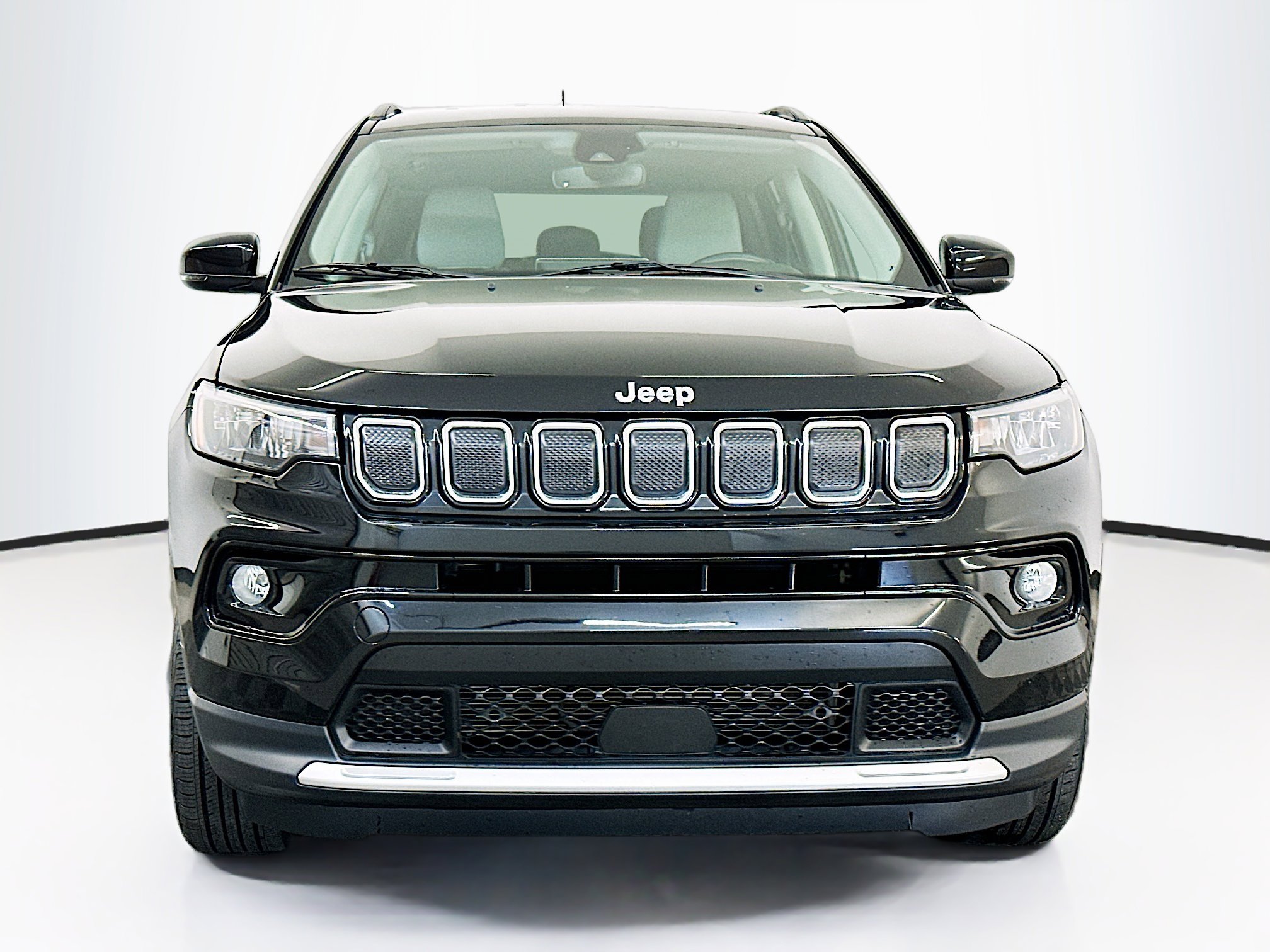 Used 2022 Jeep Compass Limited image 2