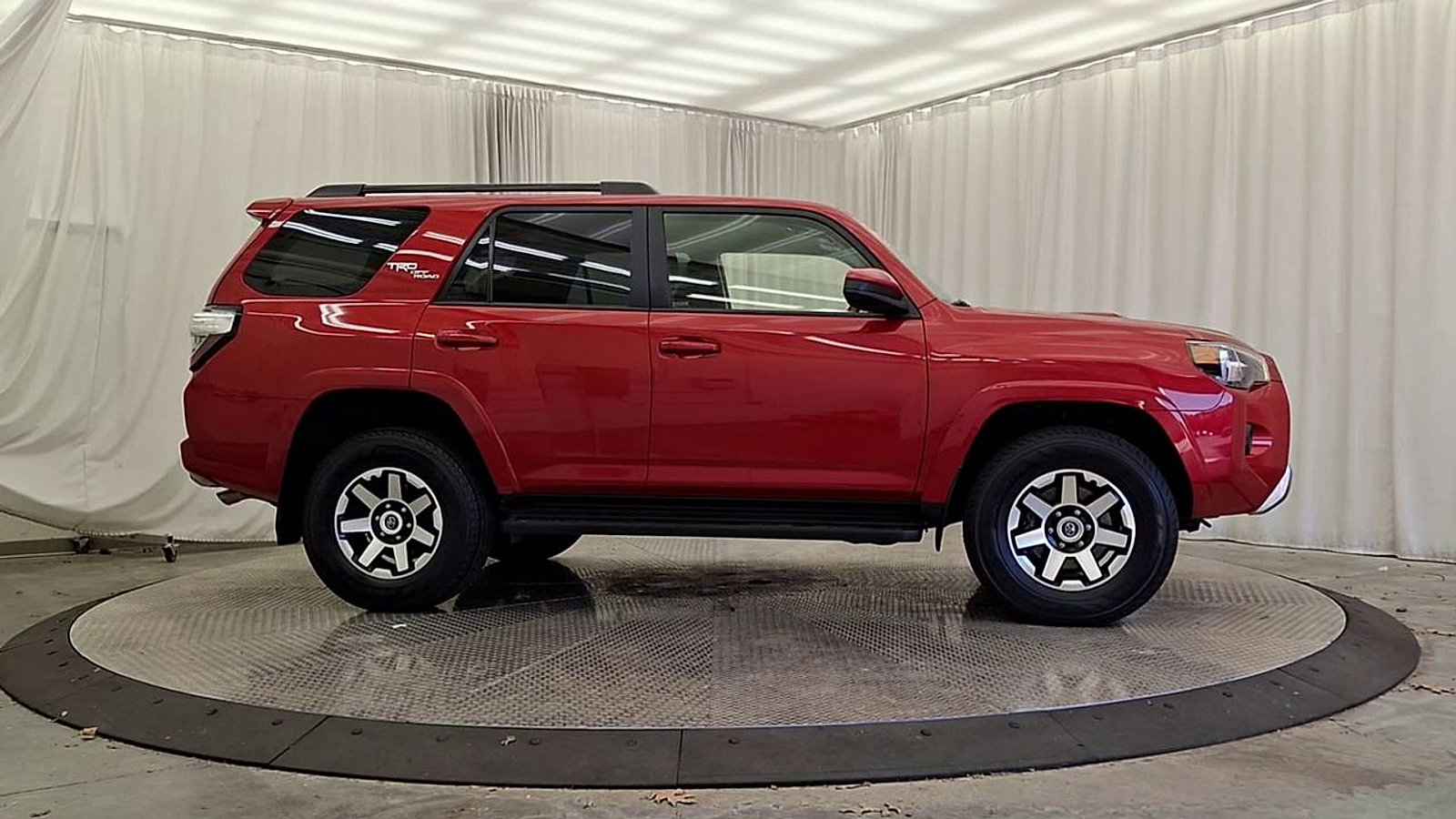 Certified 2024 Toyota 4Runner TRD Off-Road AWD/4WD image 6