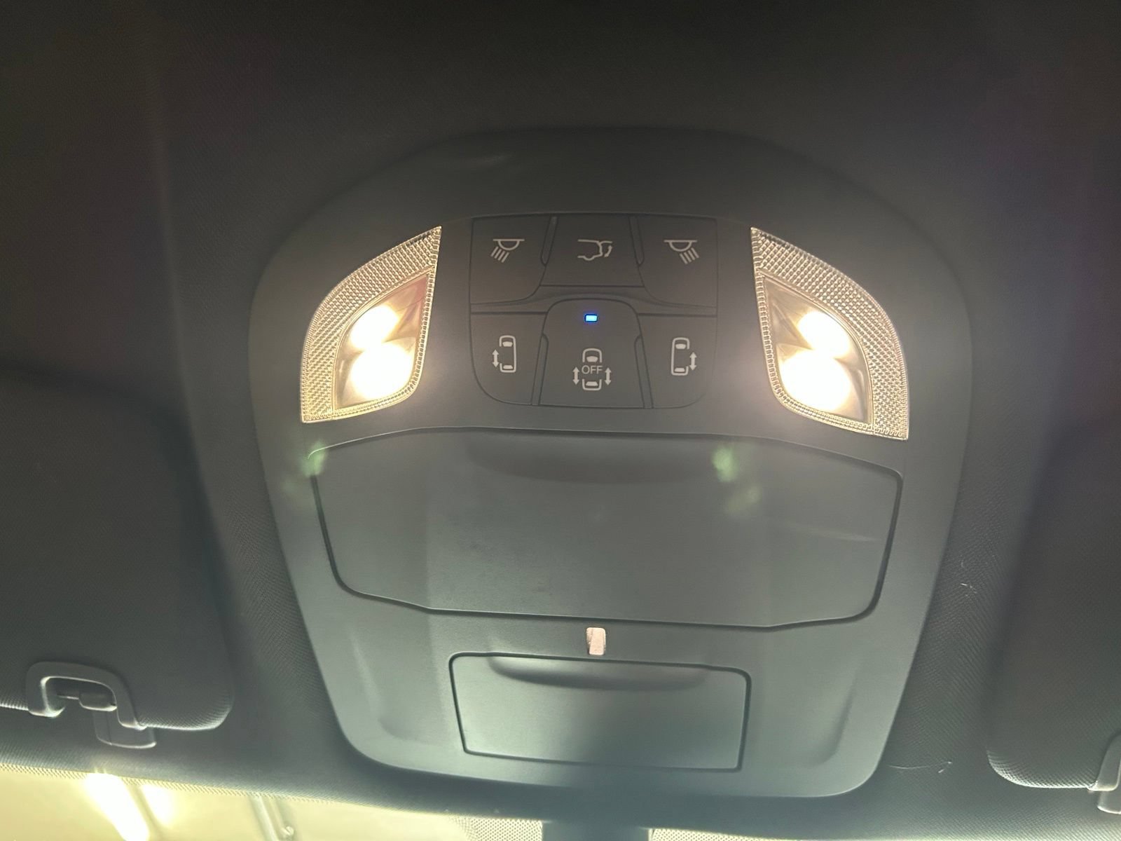 Certified 2025 Chrysler Pacifica Select FWD image 21