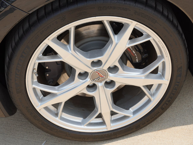Used 2022 Chevrolet Corvette Stingray Preferred Conv w/ Z51 Performance Package RWD image 12