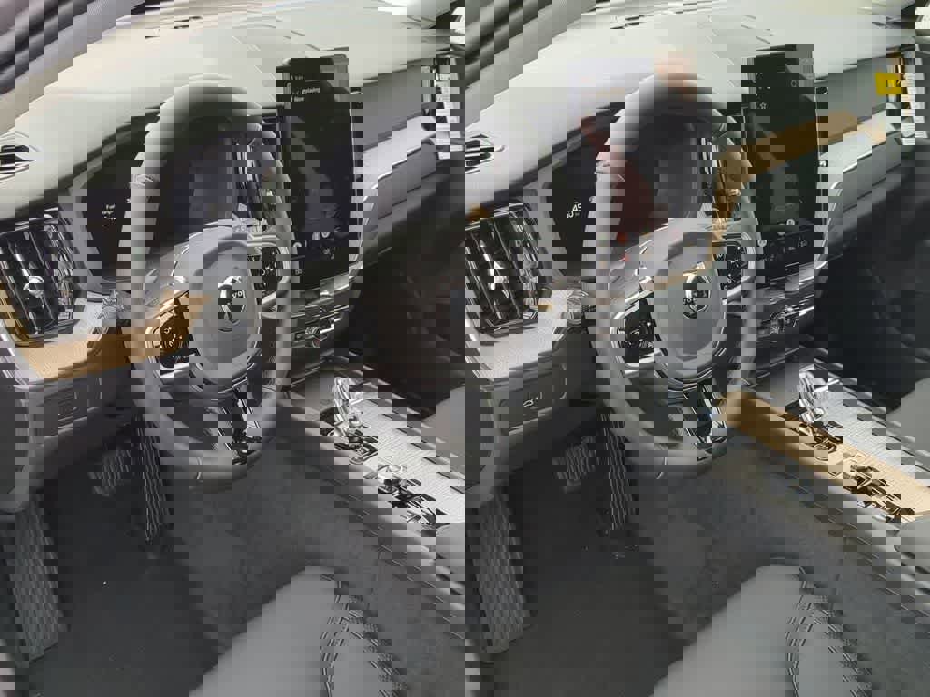 New 2026 Volvo XC60 B5 Plus w/ Protection Package Premier image 2