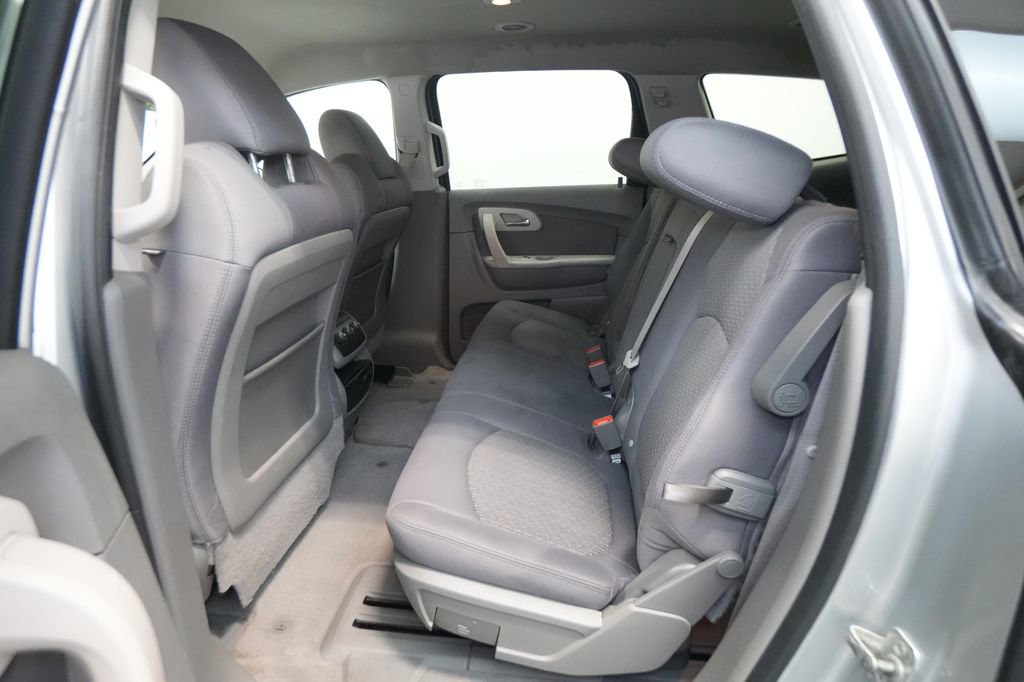 Used 2012 Chevrolet Traverse LS image 16