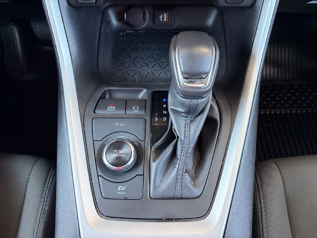 Used 2024 Toyota RAV4 SE AWD/4WD image 24