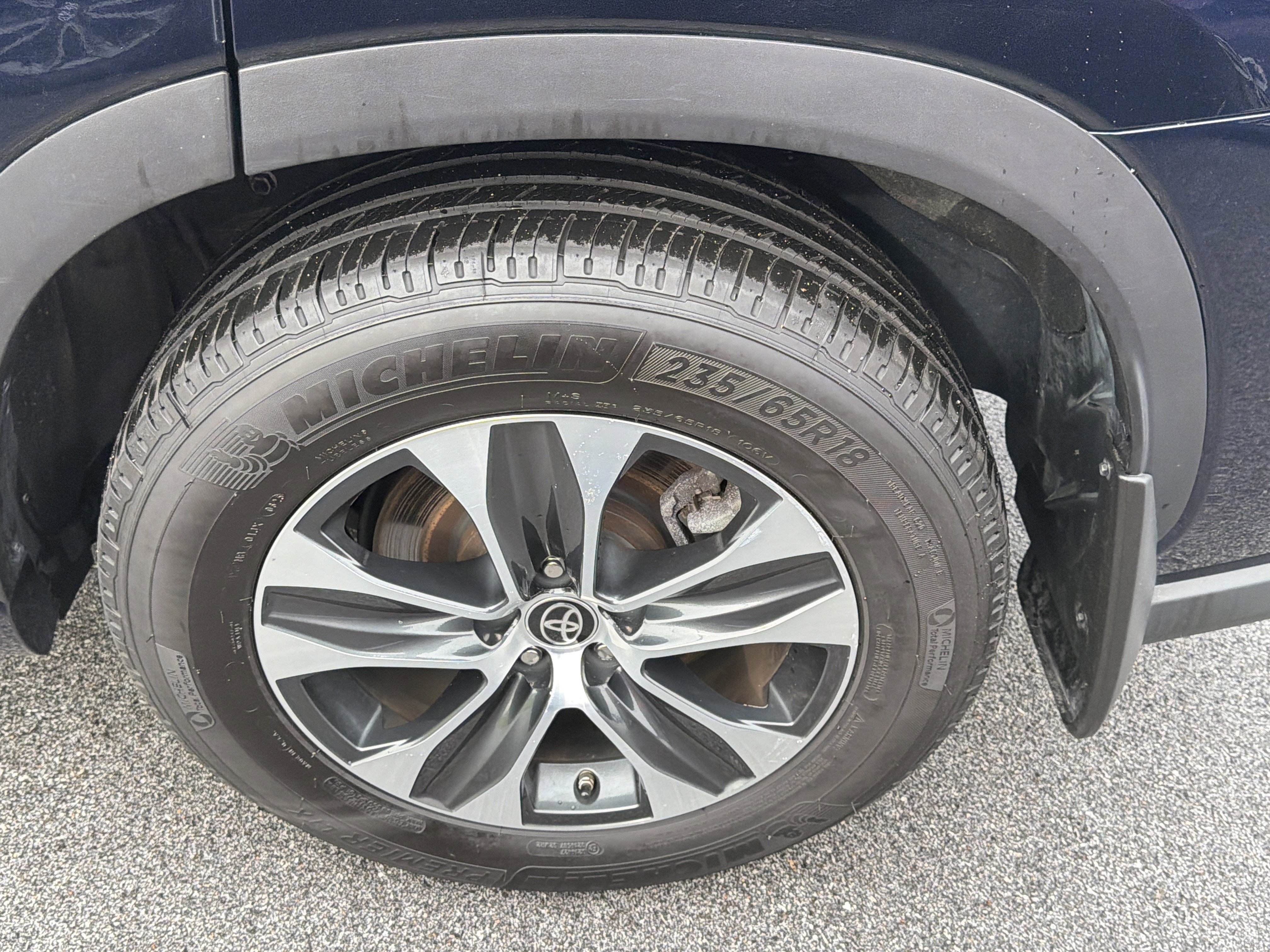 Used 2022 Toyota Highlander XLE AWD/4WD image 85