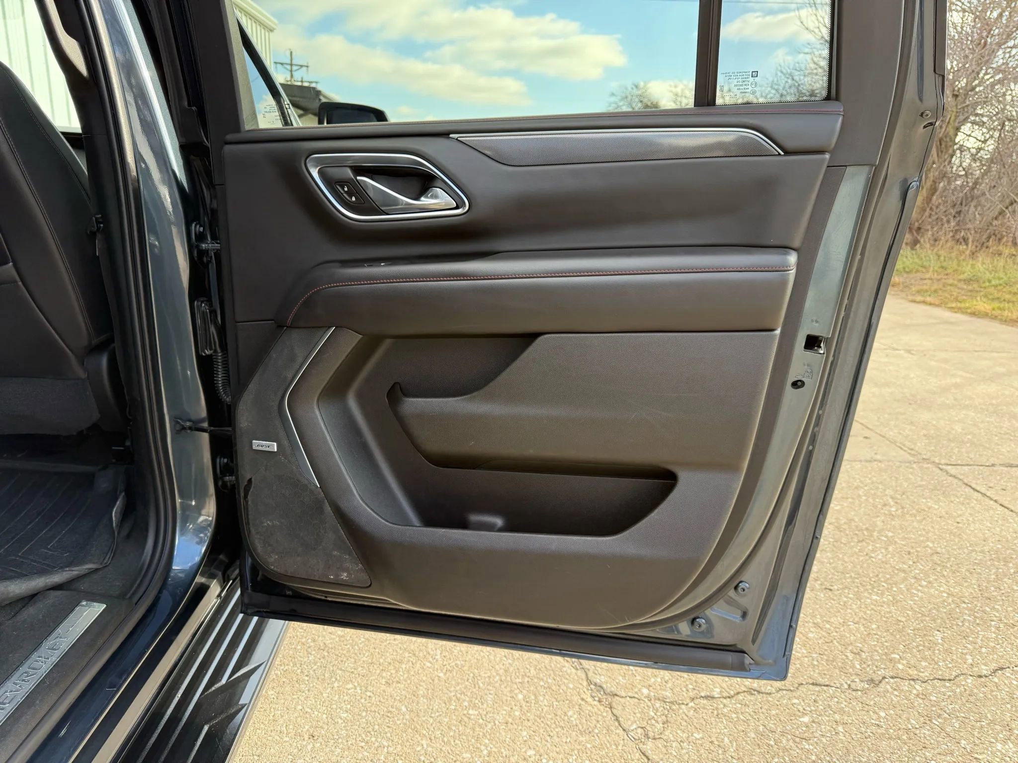 Used 2021 Chevrolet Suburban RST w/ Luxury Package image 10