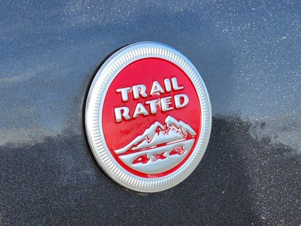 Used 2018 Jeep Grand Cherokee Trailhawk w/ Trailhawk Luxury Group image 15