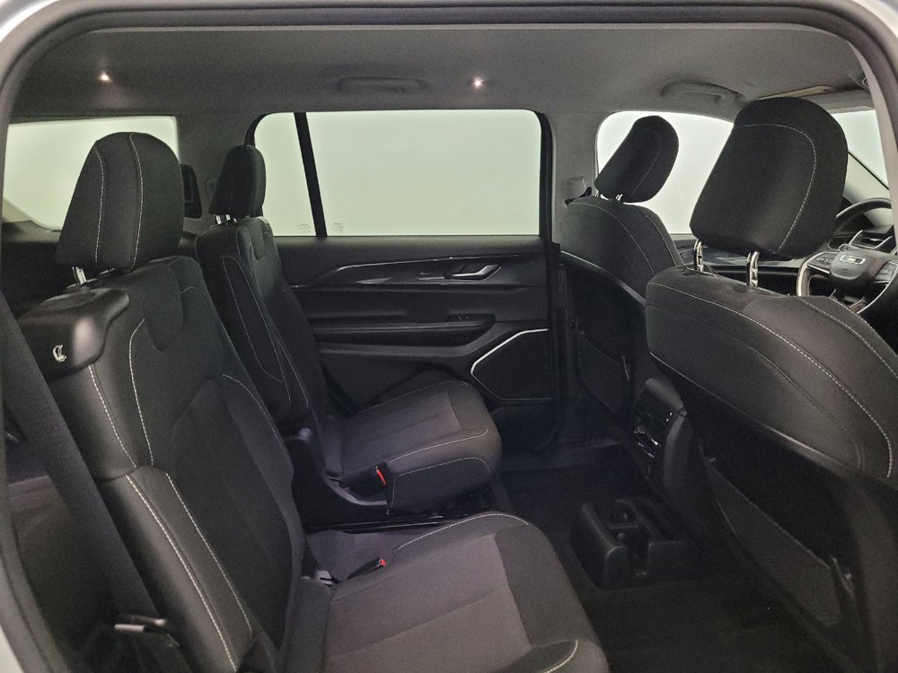 Used 2022 Jeep Grand Cherokee L Laredo w/ Luxury Tech Group I AWD/4WD image 19