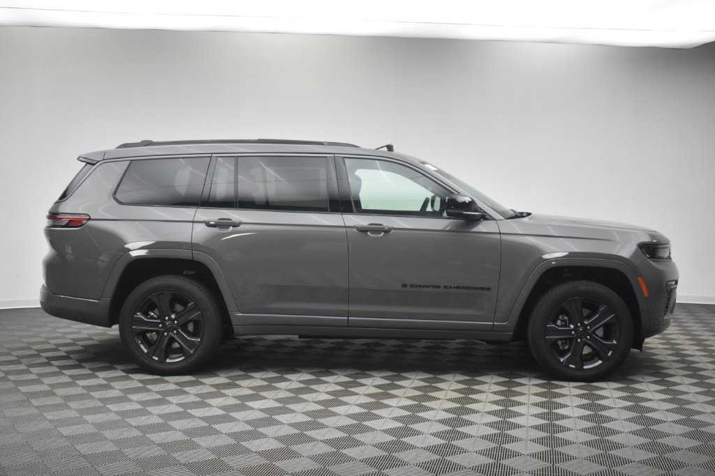 New 2027 Jeep Grand Cherokee L Limited AWD/4WD image 4