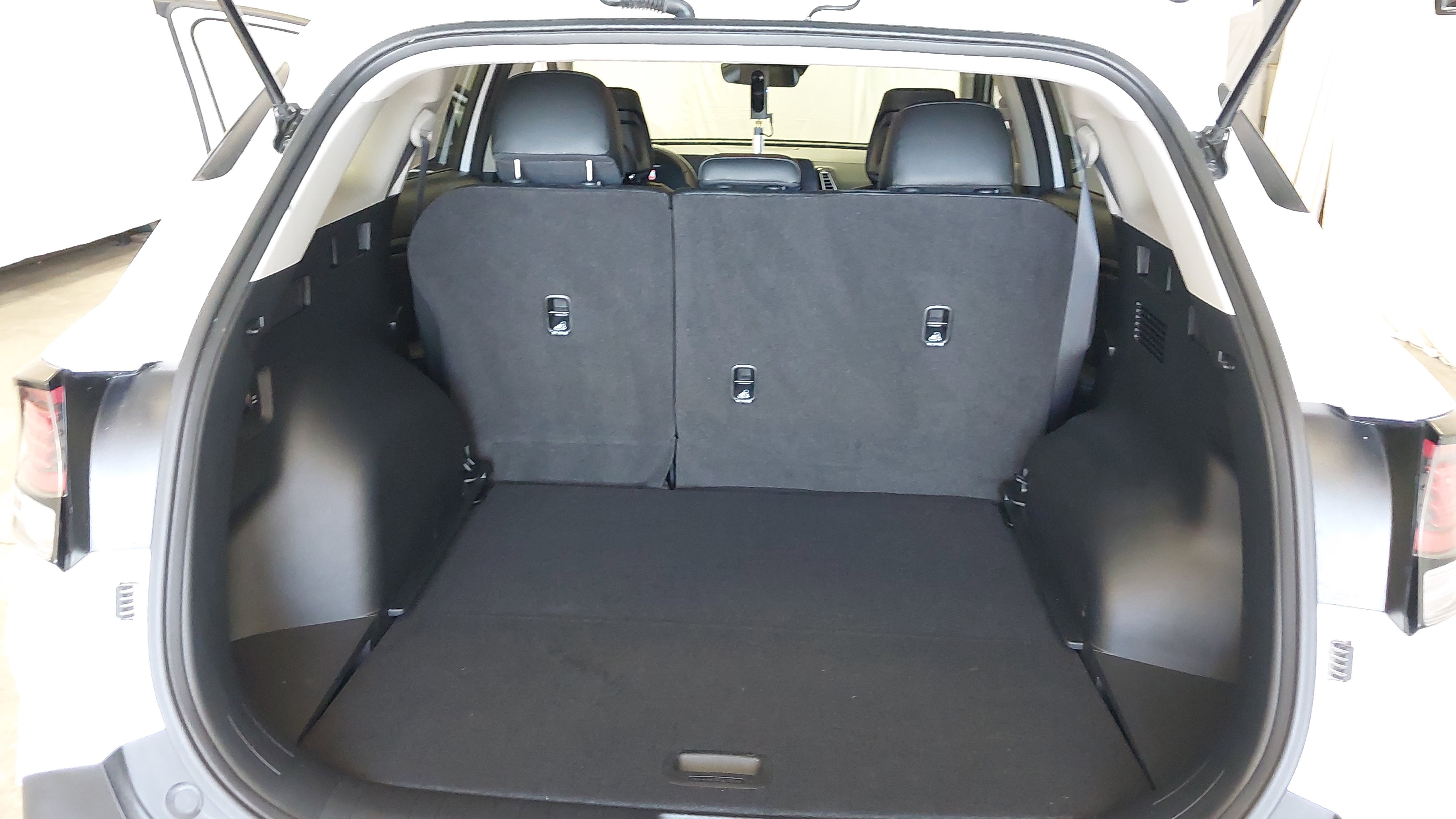 Used 2024 Kia Sportage EX FWD image 27