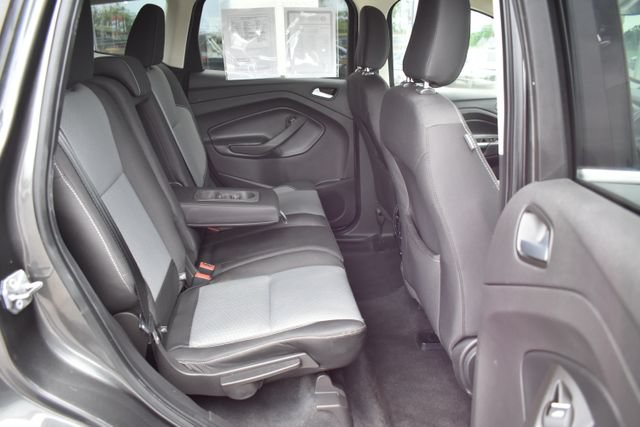 Used 2019 Ford Escape SE FWD image 37