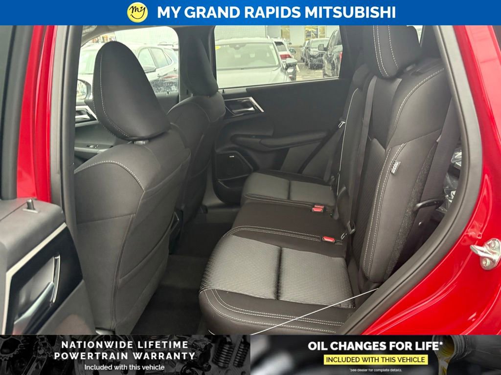 New 2026 Mitsubishi Outlander ES image 12