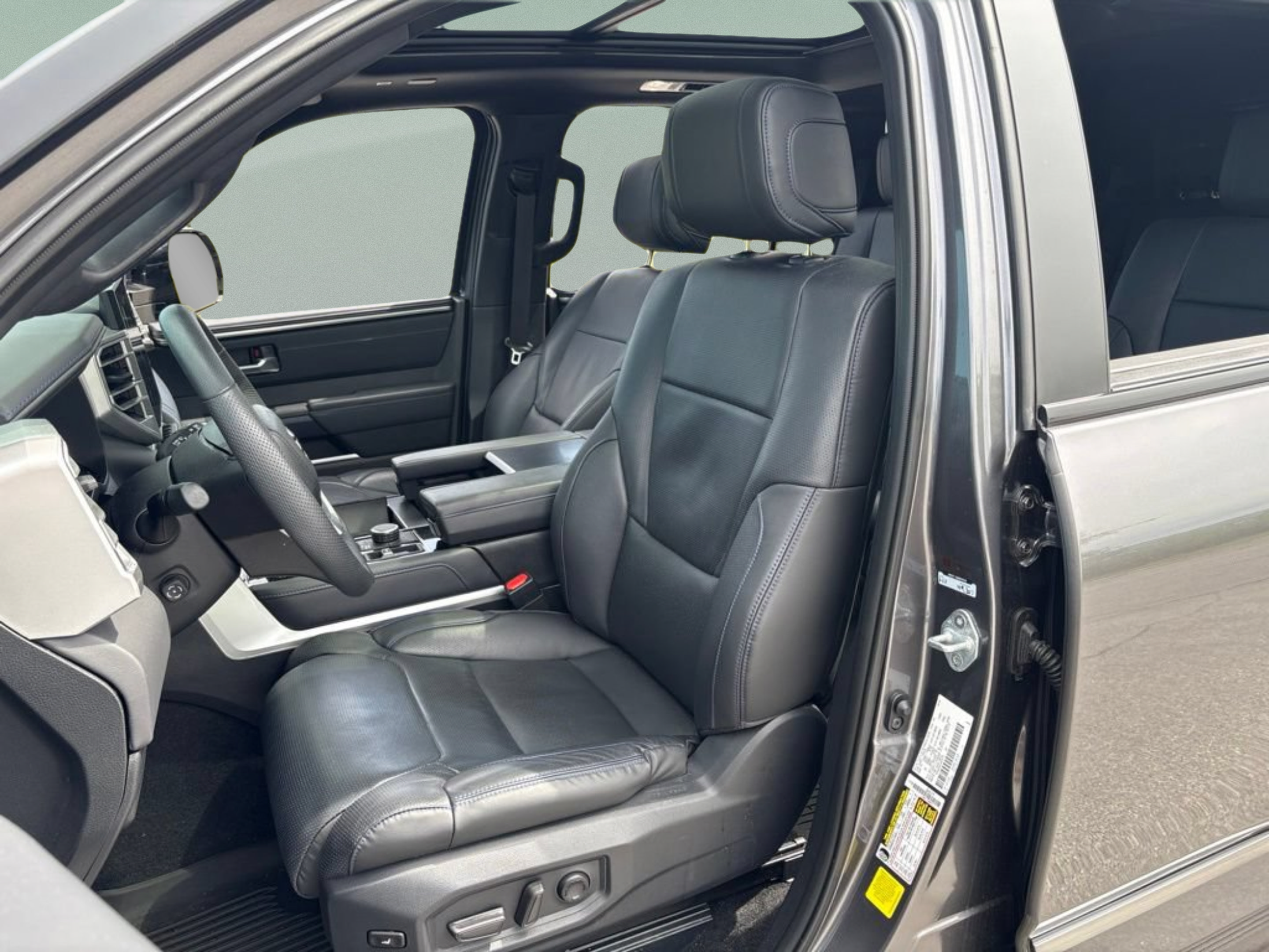 Certified 2025 Toyota Sequoia Platinum AWD/4WD image 17