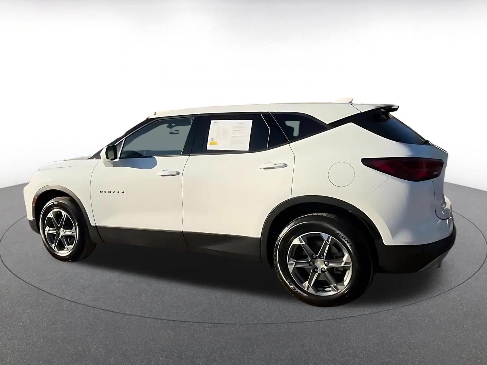Used 2026 Chevrolet Blazer LT FWD image 10