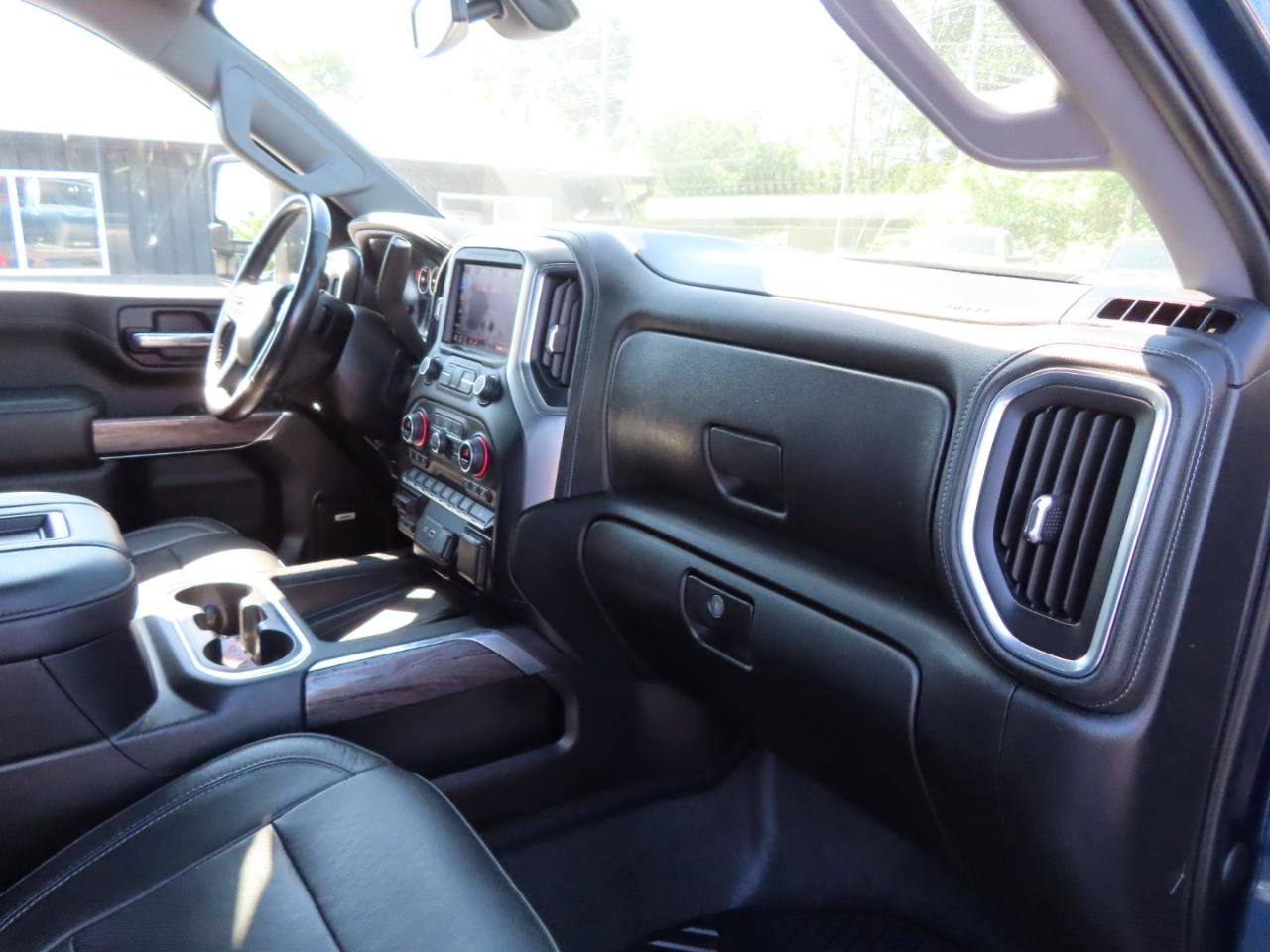 Used 2020 Chevrolet Silverado 2500 LTZ w/ LTZ Plus Package AWD/4WD image 53