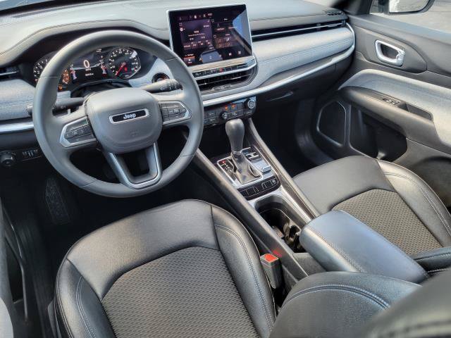 Used 2024 Jeep Compass Latitude AWD/4WD image 25