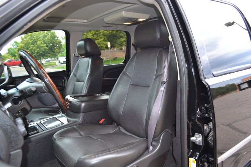 Used 2013 GMC Sierra 3500 Denali image 21