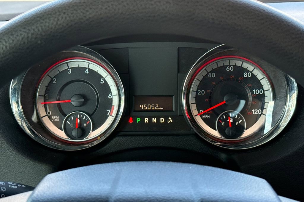 Used 2018 Dodge Grand Caravan SE w/ UConnect Hands-Free Group image 34