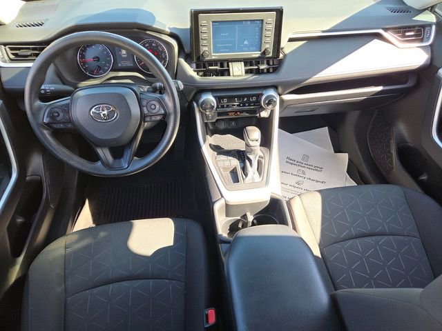 Used 2022 Toyota RAV4 XLE image 9