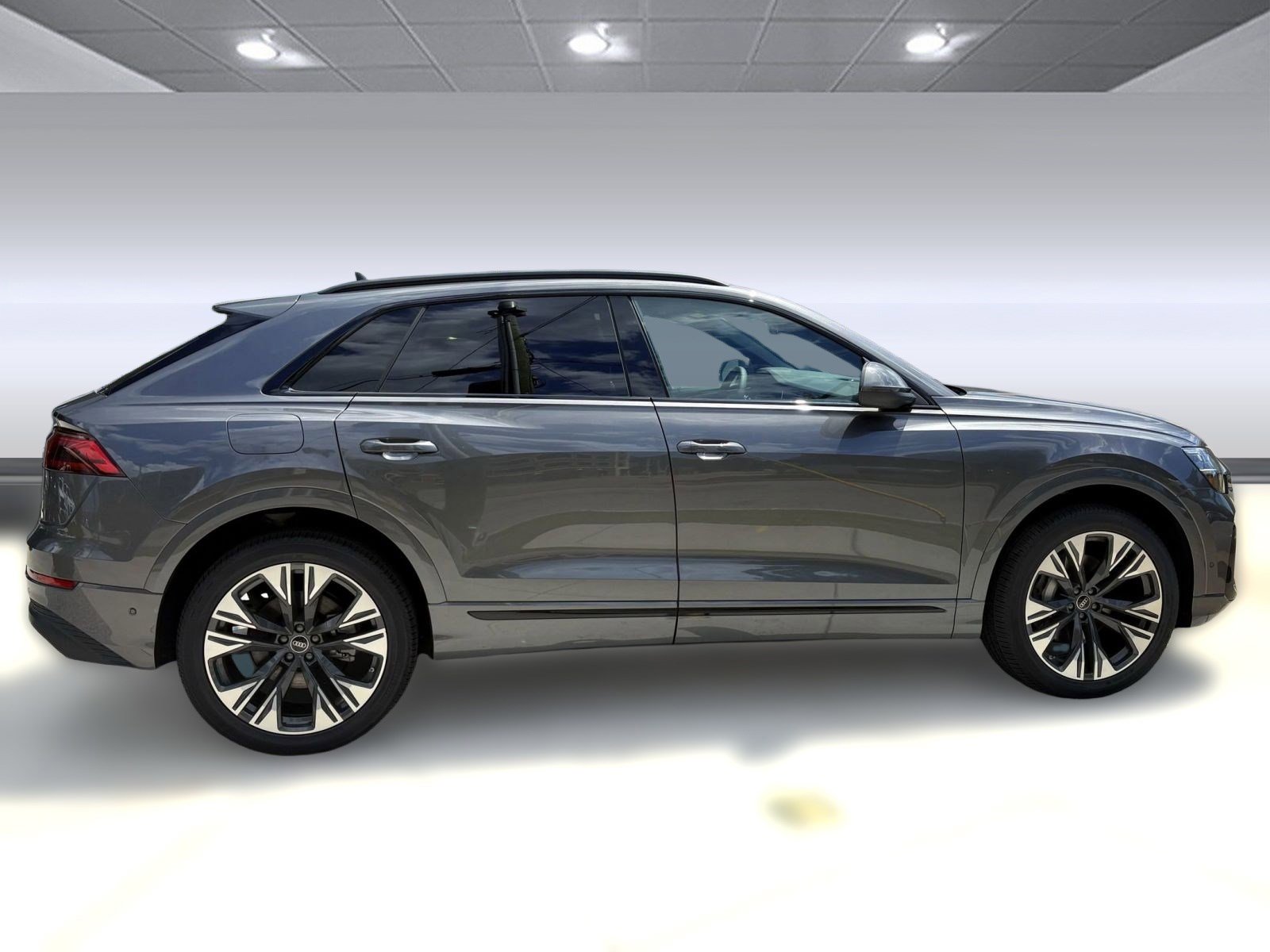 New 2025 Audi Q8 Premium image 8